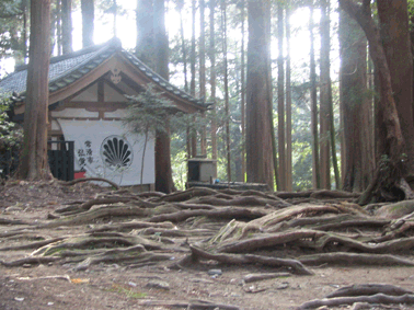Gebedshuisje op de kurama berg